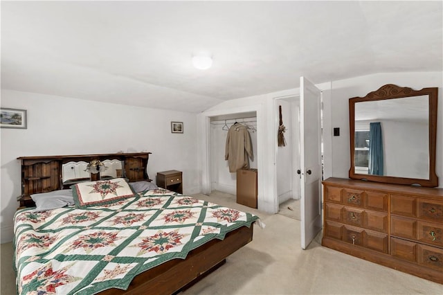 313 N Market St, Carmichaels/Cumblnd, PA 15320 - bedroom with light carpet, a closet, and vaulted ceiling