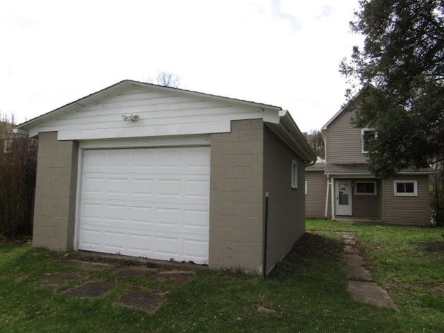 view of detached garage