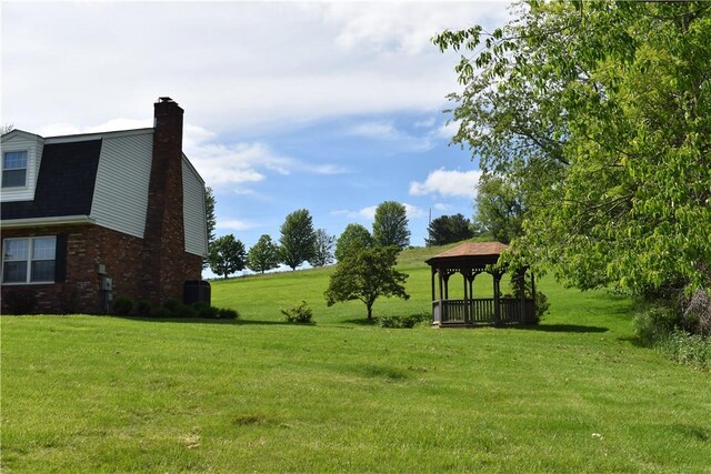 511 Pleasant Valley Rd, Buffalo Twp Wsh, PA 15301 - view of green lawn featuring a gazebo