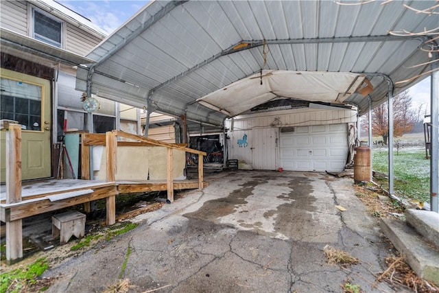 2814 W Crawford Ave, Connellsville, PA 15425 - garage with a carport