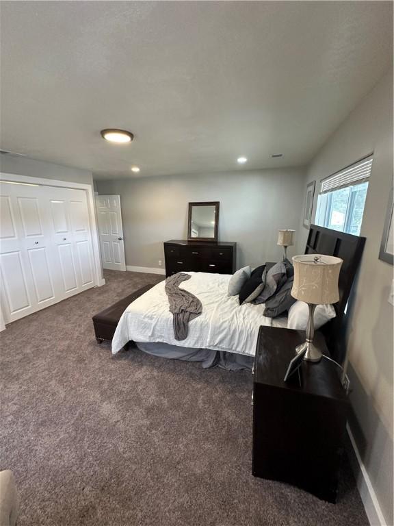 535 Grant Ave, Heidelberg, PA 15106 - bedroom featuring a closet, recessed lighting, baseboards, and carpet floors
