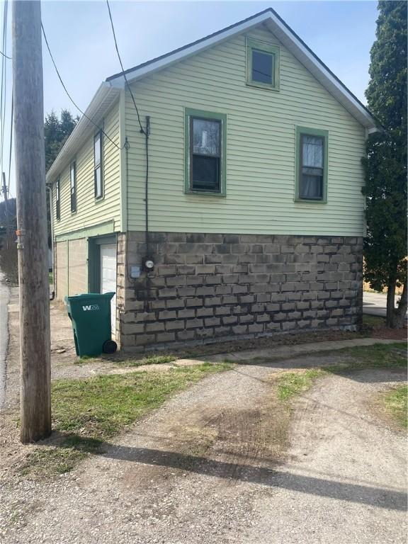 817 Shryock Ave, Indiana Boro Ind, PA 15701 - photo 3