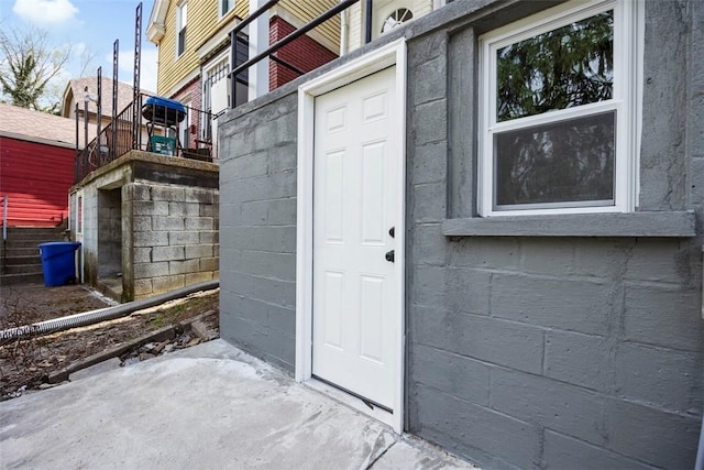 1523 Westmoreland Ave, Lincoln-Larimer, PA 15206 - doorway to property featuring concrete block siding