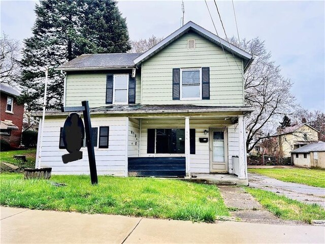 506 E Division St, New Castle/5Th, PA 16101 - view of front facade with covered porch