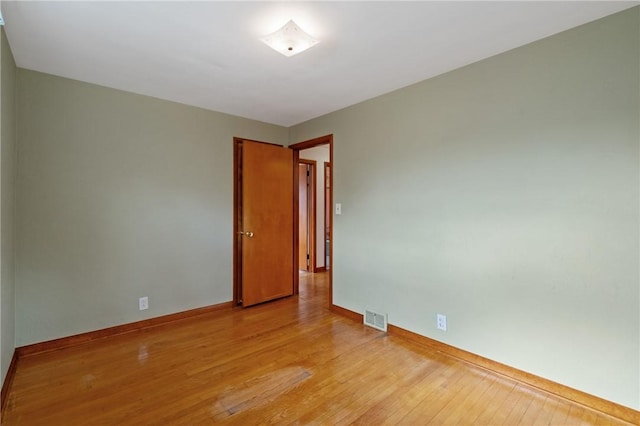 126 Peony Ave, Ross Twp, PA 15229 - unfurnished room featuring visible vents, light wood-style flooring, and baseboards
