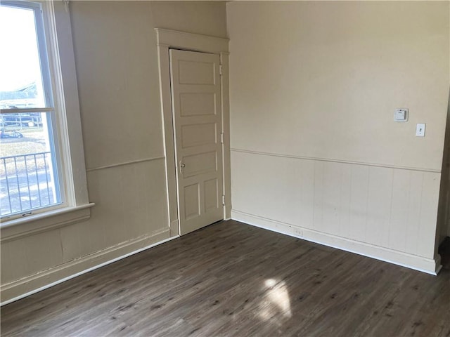 129 Park Ave, New Castle/2Nd, PA 16101 - unfurnished room featuring a wainscoted wall and wood finished floors