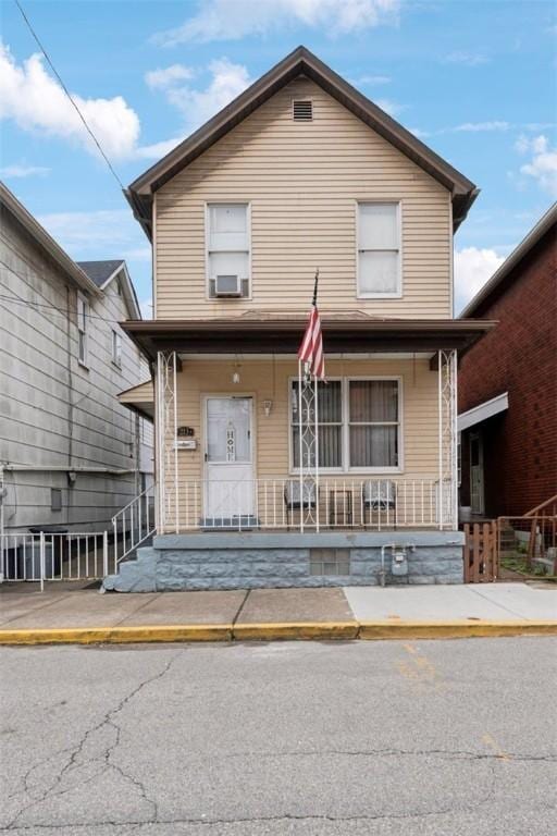 view of front facade with covered porch