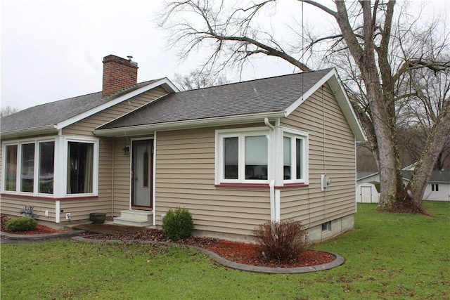 192 S Franklin, St, PA 16314 - single story home featuring a front yard, entry steps, a chimney, and a shingled roof