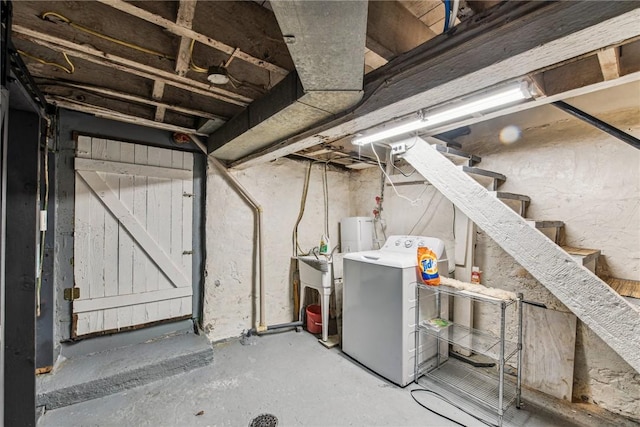 4106 Garden Way, Lawrenceville, PA 15201 - unfinished basement featuring washer / clothes dryer