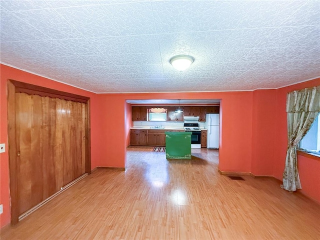 919 E Main St, Rural Valley Boro, PA 16249 - photo 14