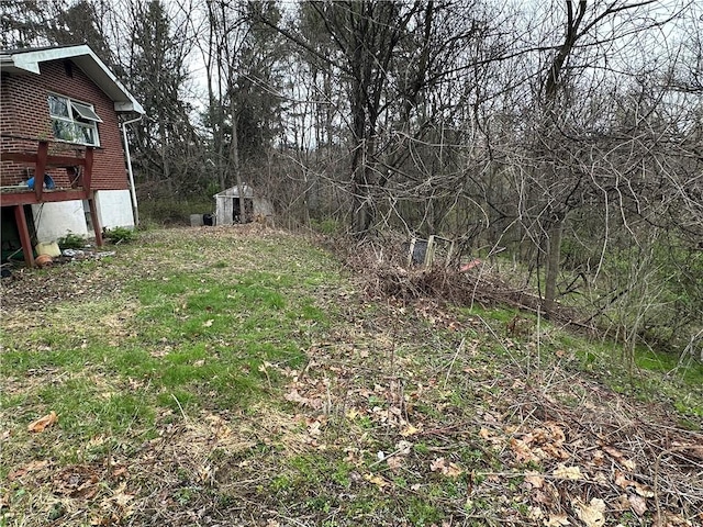 3950 Dunnett Ln, Murrysville, PA 15668 - view of yard with an outdoor structure
