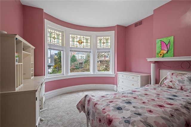 6429 Bartlett St, Squirrel Hill, PA 15217 - carpeted bedroom featuring visible vents, multiple windows, and baseboards
