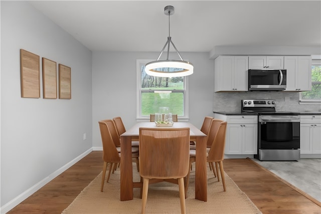 1226 Lamson Cir, Upper St Clair, PA 15241 - dining room featuring baseboards and light wood-style floors