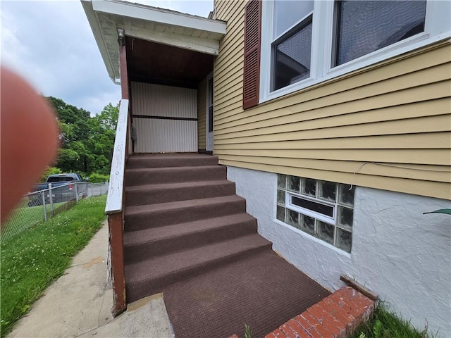335 Main St, Centerville, PA 15358 - view of stairway
