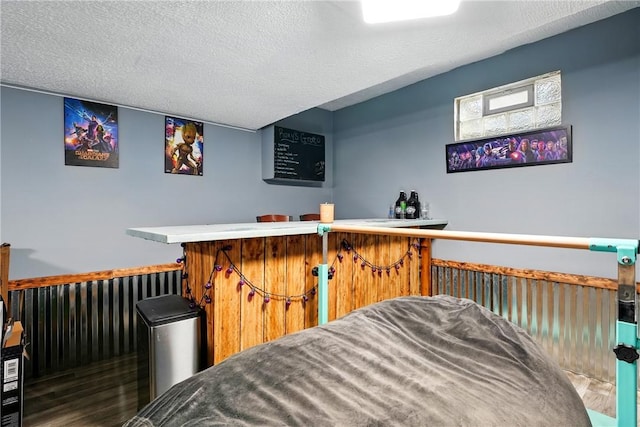856 Spencer Ave, Sharon, PA 16146 - bar featuring wood finished floors and a textured ceiling