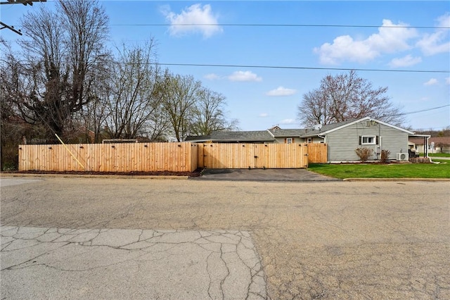 856 Spencer Ave, Sharon, PA 16146 - exterior space with a gate and fence private yard