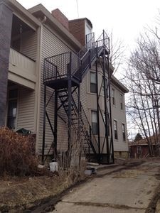 140 Washington Ave, Bellevue, PA 15202 - view of side of home with a balcony