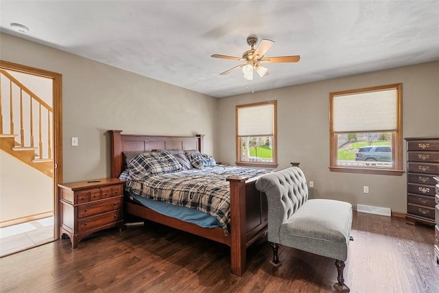 172 Valley Flds, Plum Boro, PA 15239 - bedroom with ceiling fan, dark wood-style flooring, baseboards, and visible vents