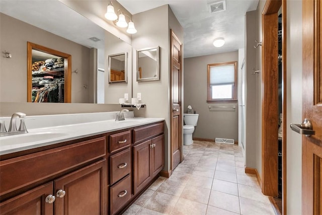 172 Valley Flds, Plum Boro, PA 15239 - bathroom featuring a sink, visible vents, and toilet