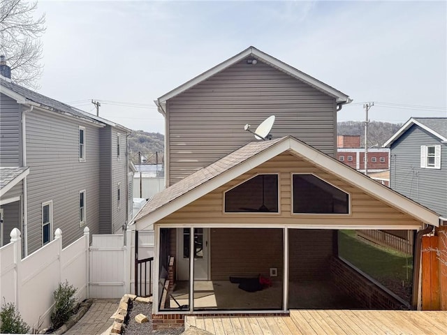 1138 Oakmont Ave, Oakmont, PA 15139 - rear view of house with fence