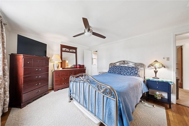 5000 Holly Ct, Murrysville, PA 15668 - bedroom featuring crown molding, light wood finished floors, and ceiling fan