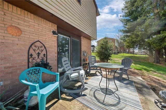5000 Holly Ct, Murrysville, PA 15668 - view of patio featuring fence