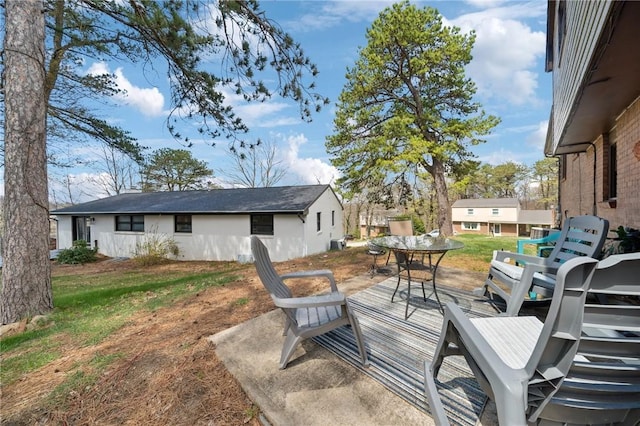 5000 Holly Ct, Murrysville, PA 15668 - view of patio / terrace