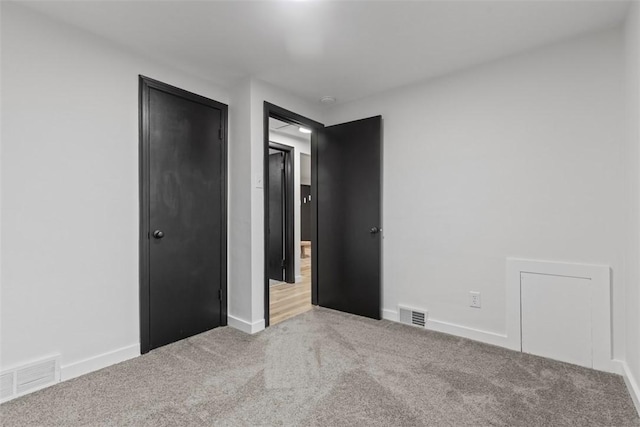 647 Northcrest Dr, Brookline, PA 15226 - unfurnished bedroom featuring baseboards, visible vents, and carpet floors