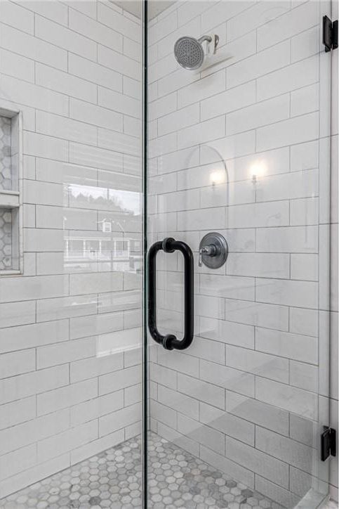 1371 Carnahan Rd, Banksville/Westwood, PA 15220 - full bath with a shower stall