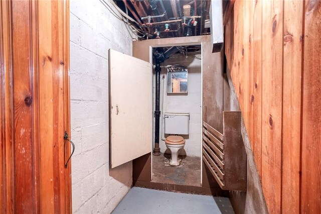 120 Arden Dr, Shaler, PA 15116 - bathroom featuring concrete flooring and toilet