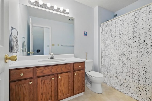 827 Brookfield Dr, Seven Fields Boro, PA 16046 - full bath with vanity, toilet, and curtained shower