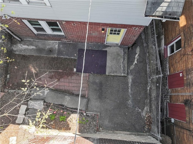 2006 Locust St, Swissvale, PA 15218 - aerial view of property and surrounding area