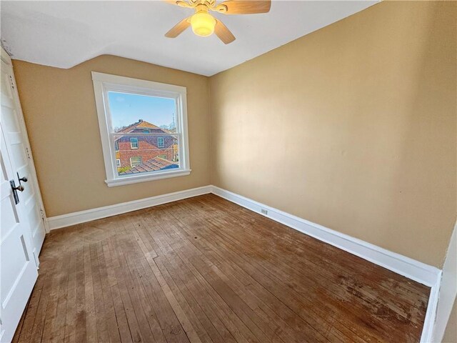 100 Shenango Blvd, Farrell, PA 16121 - empty room featuring baseboards, hardwood / wood-style flooring, and ceiling fan