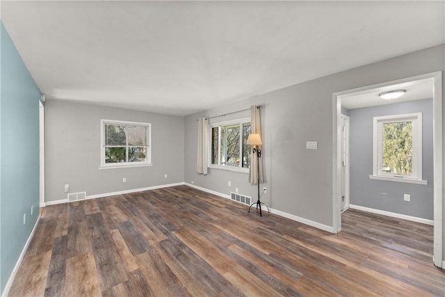2925 Mcneal Rd, Hampton, PA 15101 - empty room with visible vents and plenty of natural light
