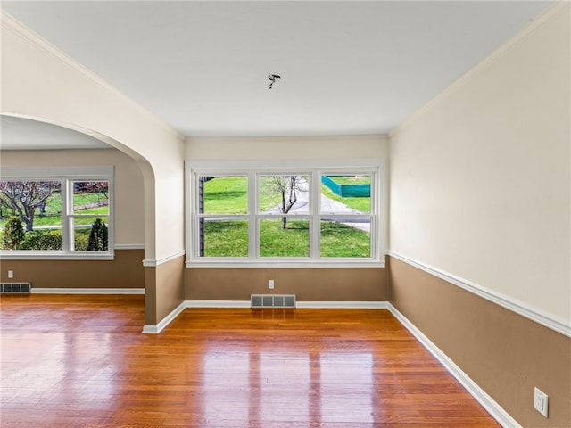 320 Parcell St, Claysville, PA 15323 - unfurnished room with a healthy amount of sunlight, wood finished floors, and visible vents
