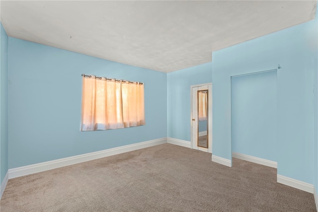 335 Queensbury Steet, Crafton Heights, PA 15205 - carpeted empty room with baseboards