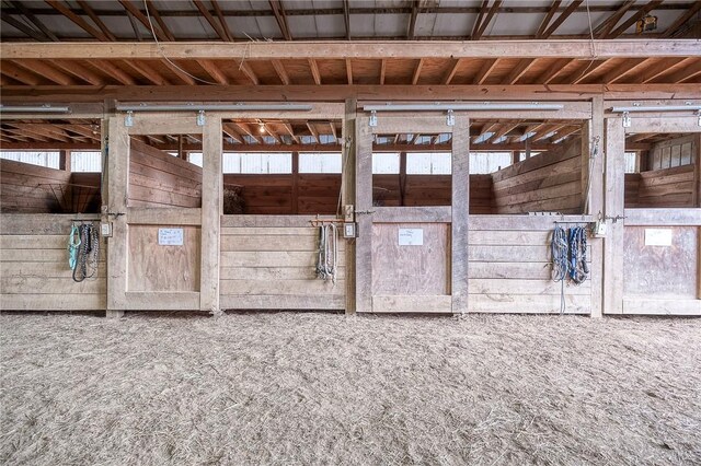 2072 Washington, Washington Twp Wml, PA 15613 - view of horse barn