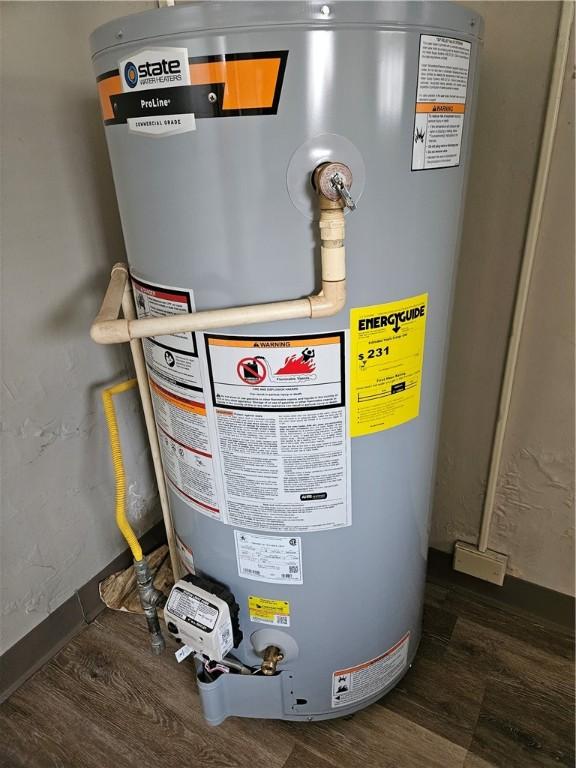 113 Ohio St, Stowe Twp, PA 15136 - utilities featuring water heater