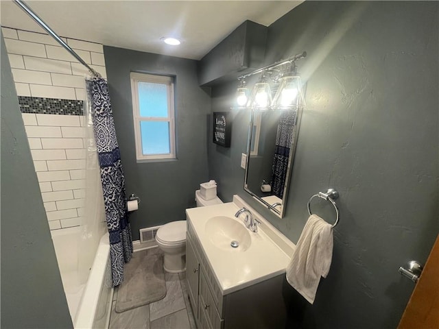 full bath featuring shower / bath combination with curtain, toilet, and vanity
