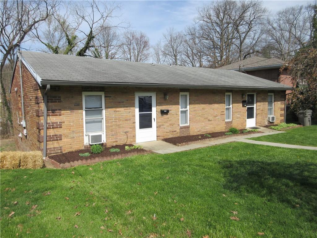346 Mount Vernon Dr, Ellwood City, PA 16117 - photo 1