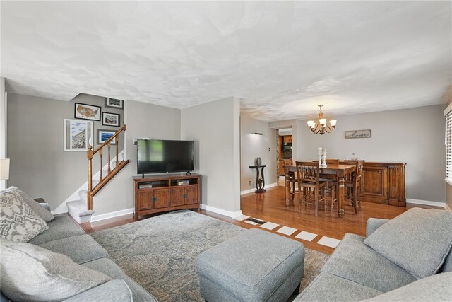 1072 Greenlawn Dr, Green Tree, PA 15220 - photo 5