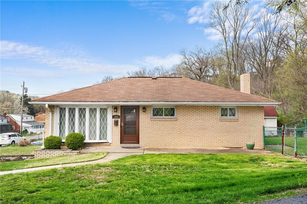 300 Noll Ave, Ingram, PA 15205 - photo 1