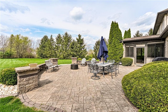 view of patio with outdoor dining space