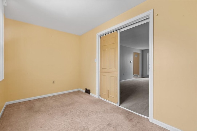 2007 Garrick Dr, Churchill Boro, PA 15235 - unfurnished bedroom featuring carpet, visible vents, and baseboards
