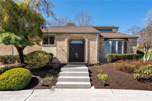 86 Lambeth Dr, Upper St Clair, PA 15241 - view of front of home featuring a chimney and a shingled roof