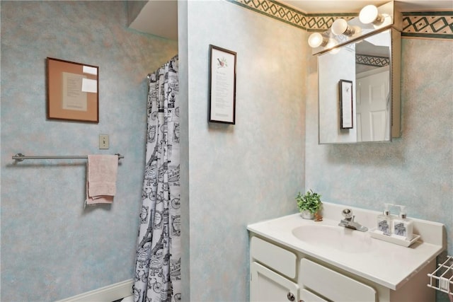 1319 Sheffield St, Manchester, PA 15233 - bathroom with vanity and curtained shower
