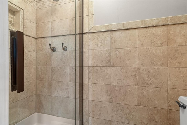 1402 Magnolia Ct, Bethel Park, PA 15102 - bathroom featuring tiled shower