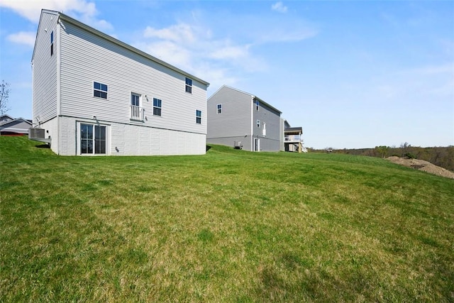167 Alta Vista Dr, Imperial, PA 15126 - rear view of property with central AC and a yard