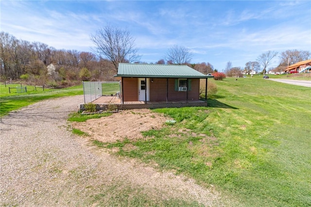 2939 Perry Hwy, Perry Twp Mer, PA 16130 - view of outdoor structure featuring dirt driveway and covered porch