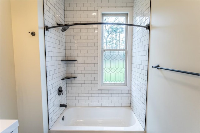 bathroom with shower / washtub combination